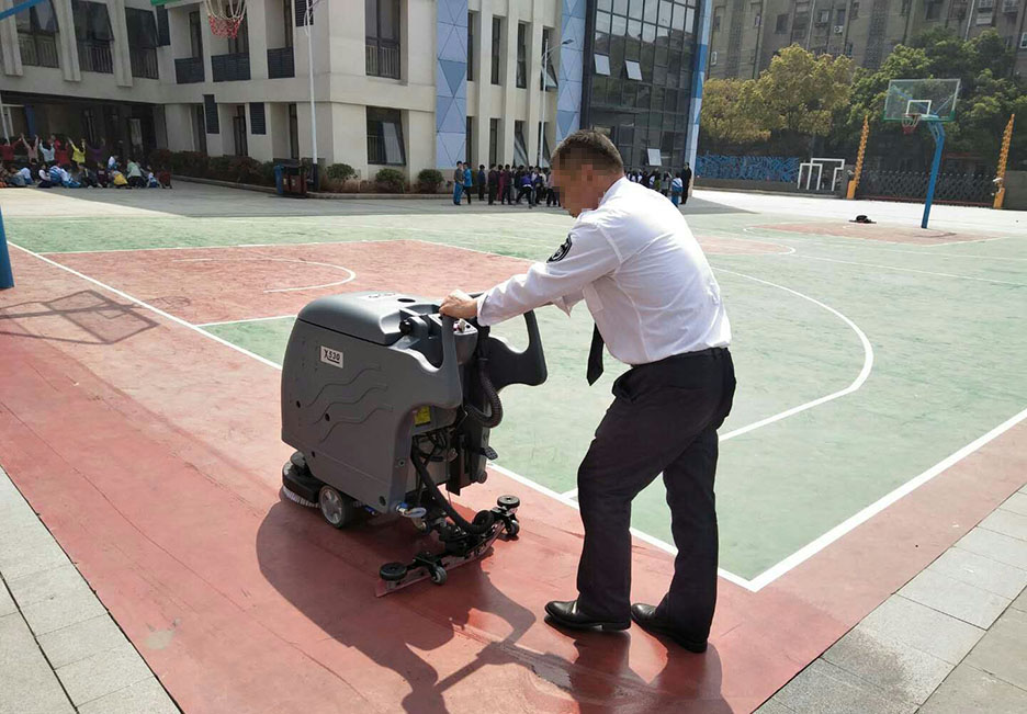 江西大型清潔設備多功能洗地機和電動<a href=http://www.51xiangai.com target=_blank class=infotextkey>掃地車生產廠</a>